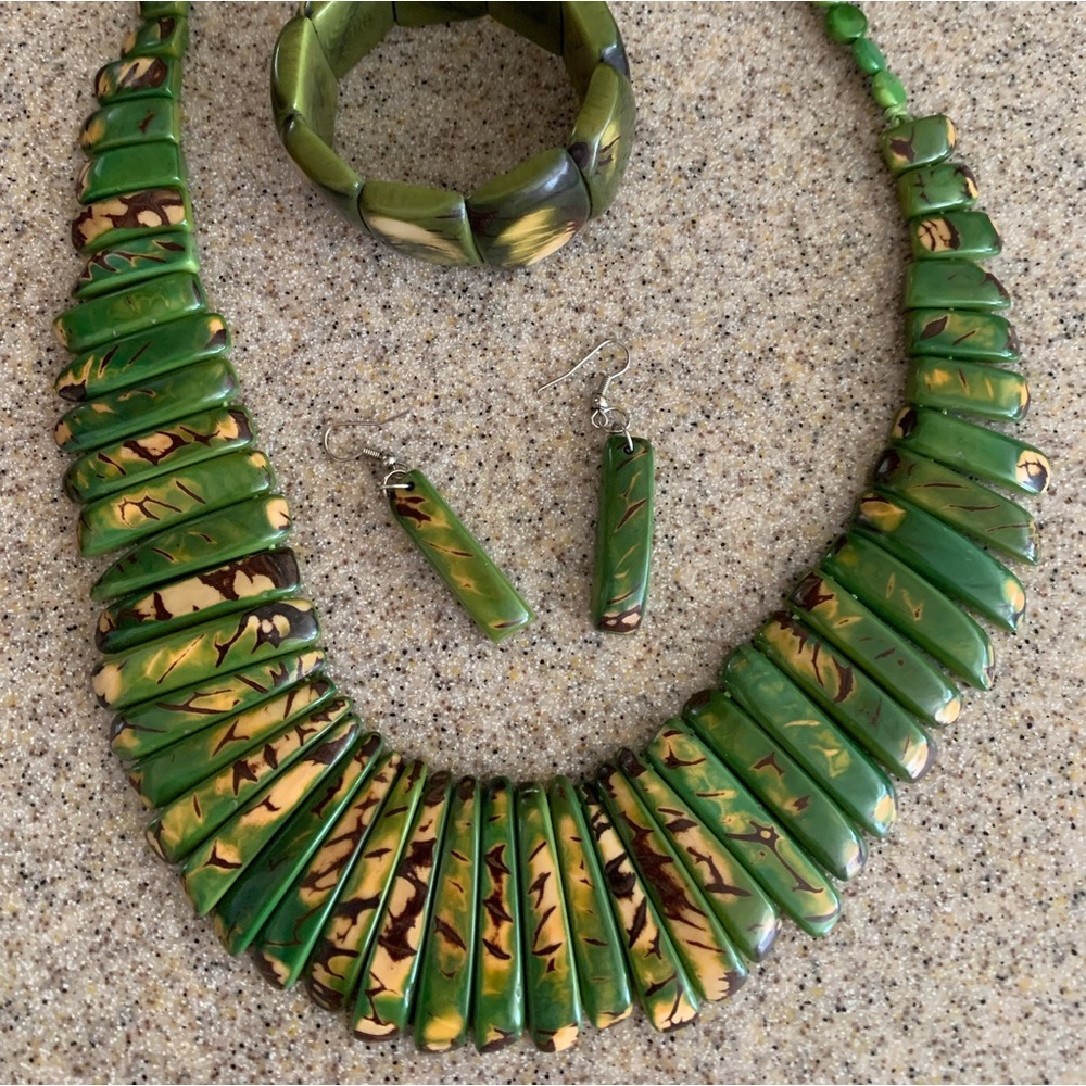 Tagua Necklace, Bracelet and Earrings from Ecuador